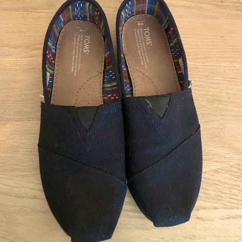 Toms
